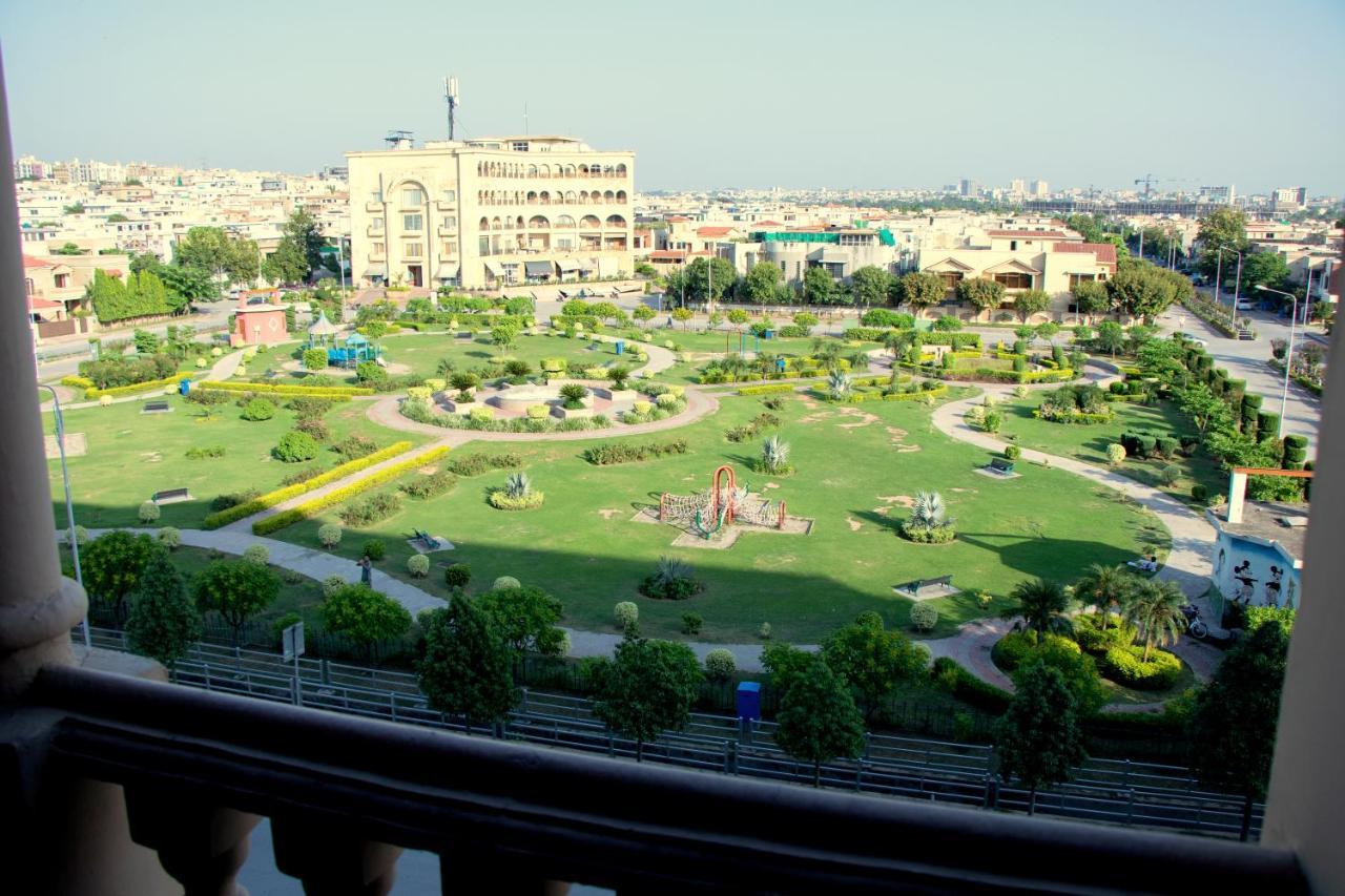 Executive 3 Bedrooms Apartment In Bahria Town Rawalpindi Exteriör bild