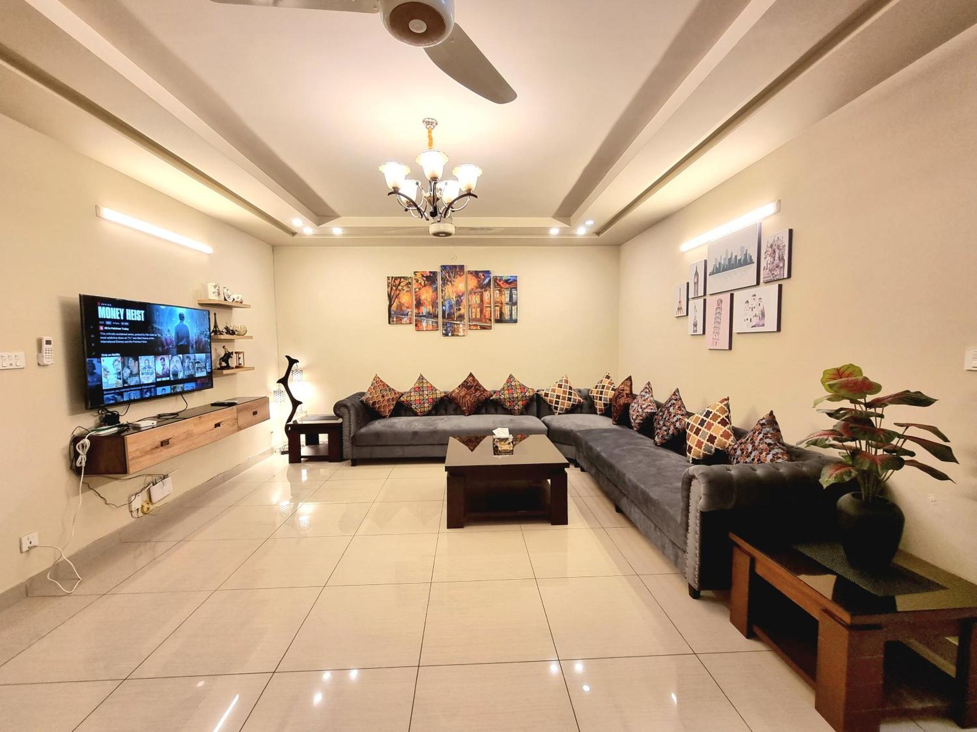 Executive 3 Bedrooms Apartment In Bahria Town Rawalpindi Exteriör bild