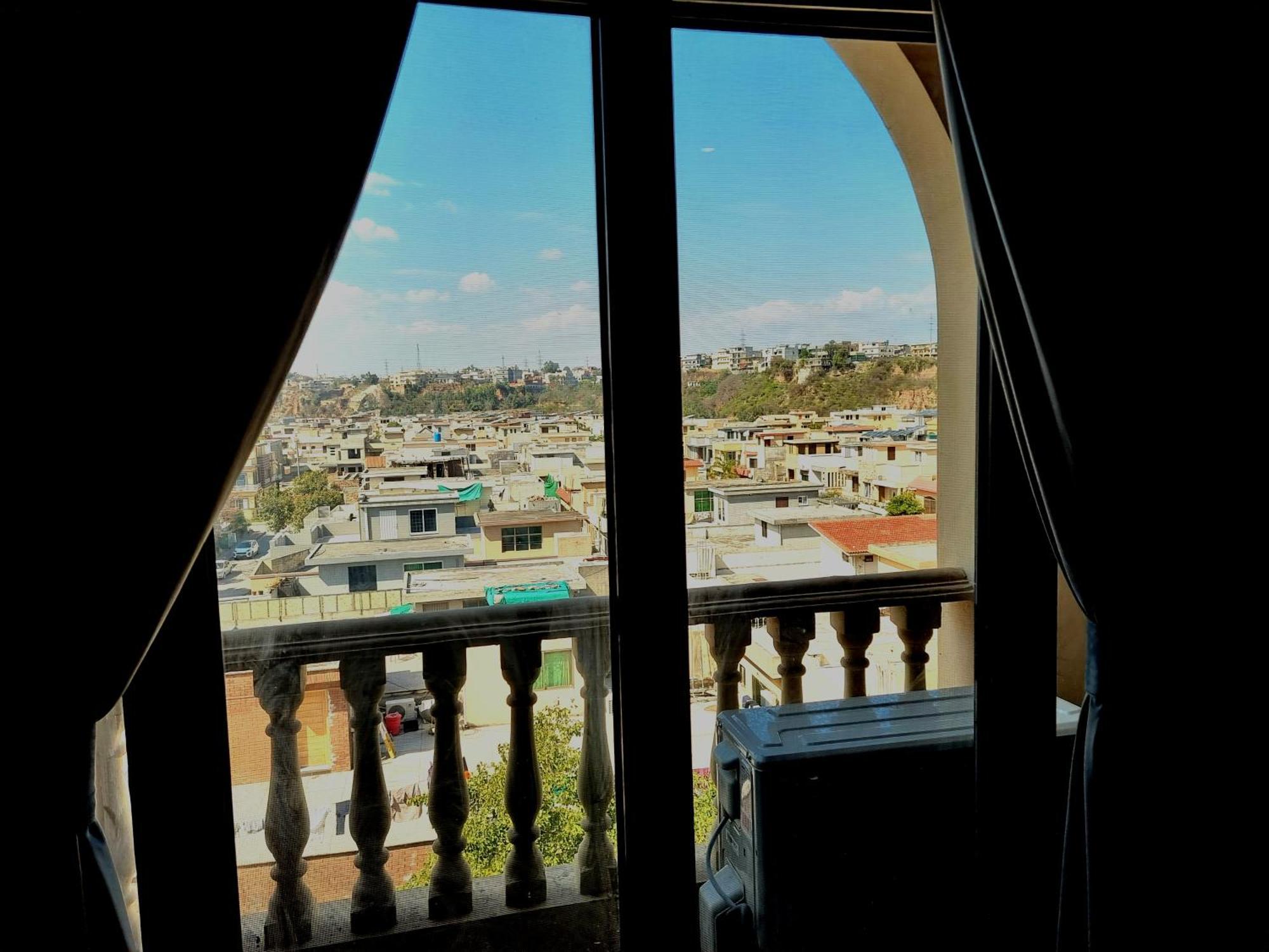 Executive 3 Bedrooms Apartment In Bahria Town Rawalpindi Exteriör bild